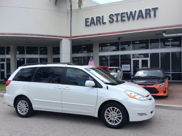 pre owned toyota sienna xle #7